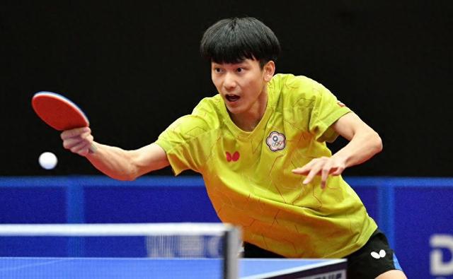 中国天才少年状态低迷决胜局4比11惨败m6米乐注册2比3爆冷一轮游！21岁(图3)